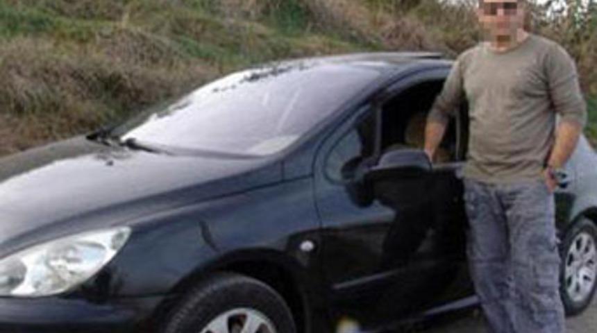 Otomobilde kız arkadaşıyla basılan polis...