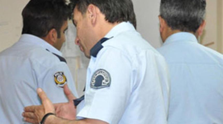 K&ouml;yl&uuml;ler polisleri d&ouml;vd&uuml;!