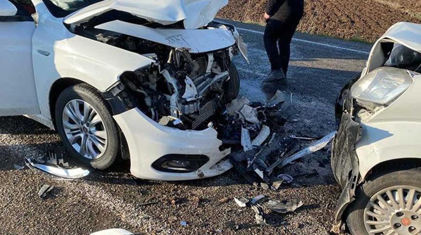 Diyarbakır'da feci kaza! 1 kişi öldü 2 kişi yaralandı