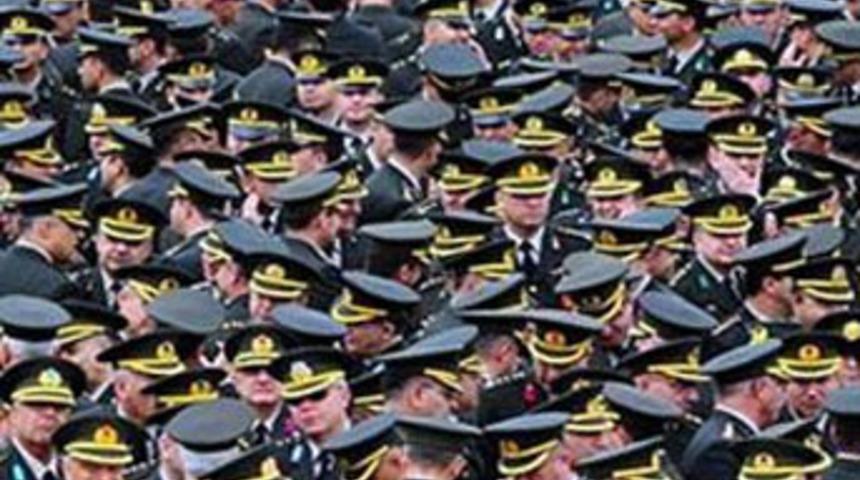 Eşi başörtülü subaya generallik yolu