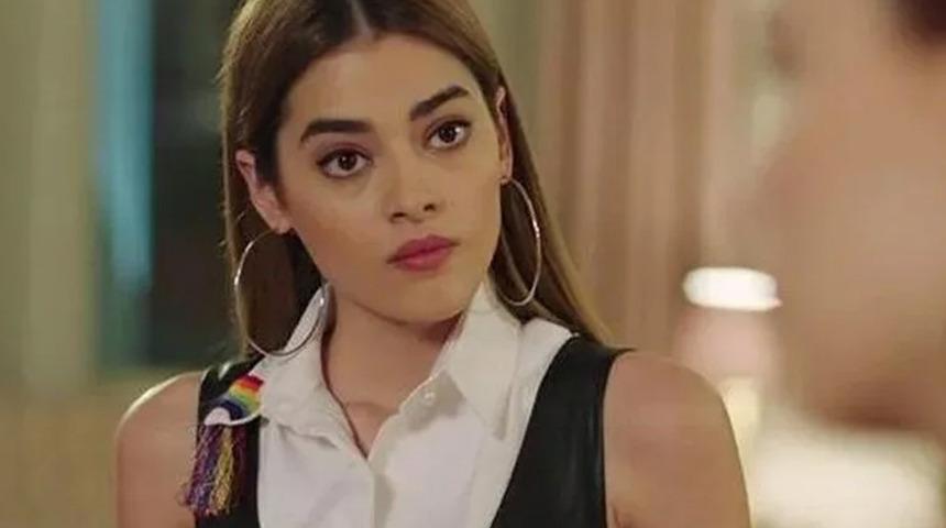 Simay Barlas Suudi Arabistan'a gitti! İzdihama yol açtı