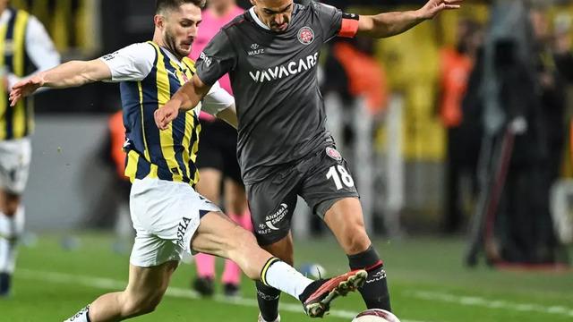 Fenerbahçe'den Galatasaray'a transfer çalımı! Levent Mercan ile prensip anlaşmasına varıldı