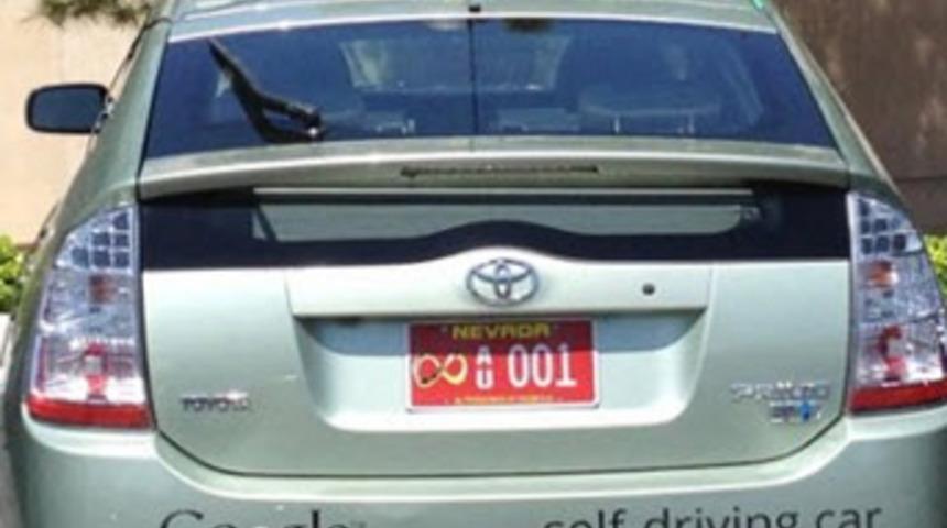 Sürücüsüz otomobilinin "ehliyetini" aldı