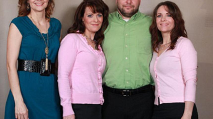 İkiz kardeşler, kuzen, 1 adam ve 24 çocuk!