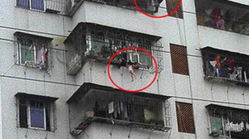 7'nci katta asılı kaldı!