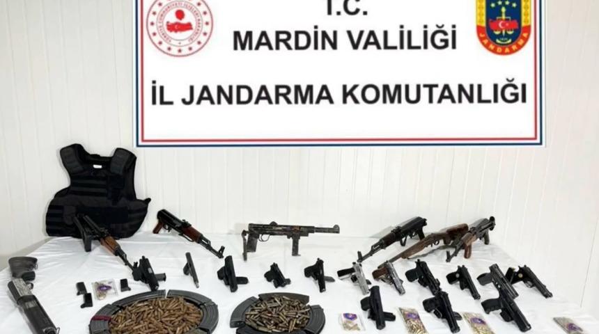 63 ilde düğmeye basıldı! Silah kaçakçıları birer birer yakalandı