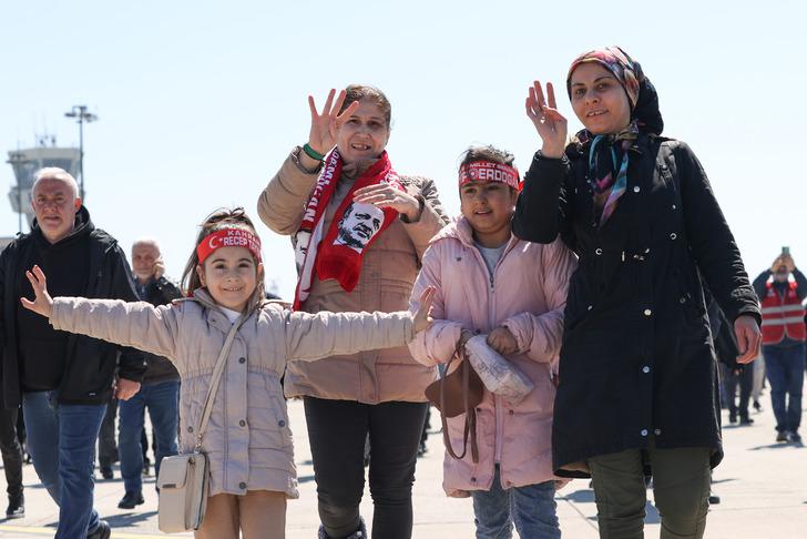 SON DAKİKA | Önce Kurum, sonra Erdoğan! AK Parti'nin 'Yeniden Büyük İstanbul' mitinginde İmamoğlu'nu hedef aldı: "İstanbul'daki metroların hepsi bize ait" G1