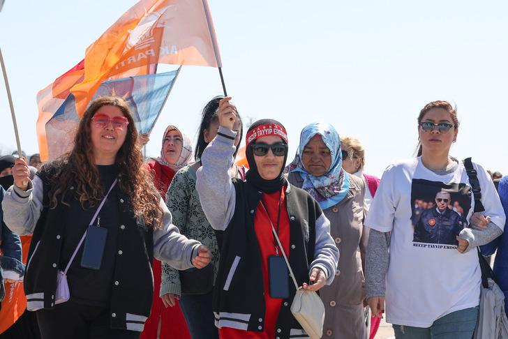 SON DAKİKA | Önce Kurum, sonra Erdoğan! AK Parti'nin 'Yeniden Büyük İstanbul' mitinginde İmamoğlu'nu hedef aldı: "İstanbul'daki metroların hepsi bize ait" G5