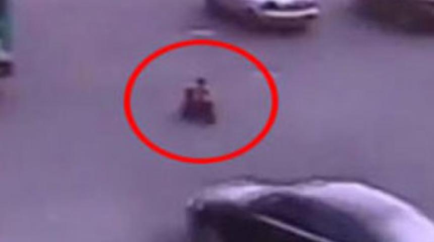 Dehşete d&uuml;ş&uuml;ren g&ouml;r&uuml;nt&uuml;!