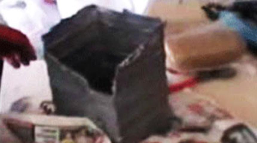 Ak&uuml;lerin i&ccedil;inden uyuşturucu &ccedil;ıktı