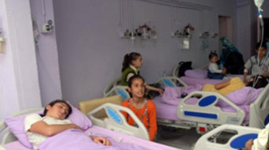 Okullarda s&uuml;t dağıtımı sancılı başladı