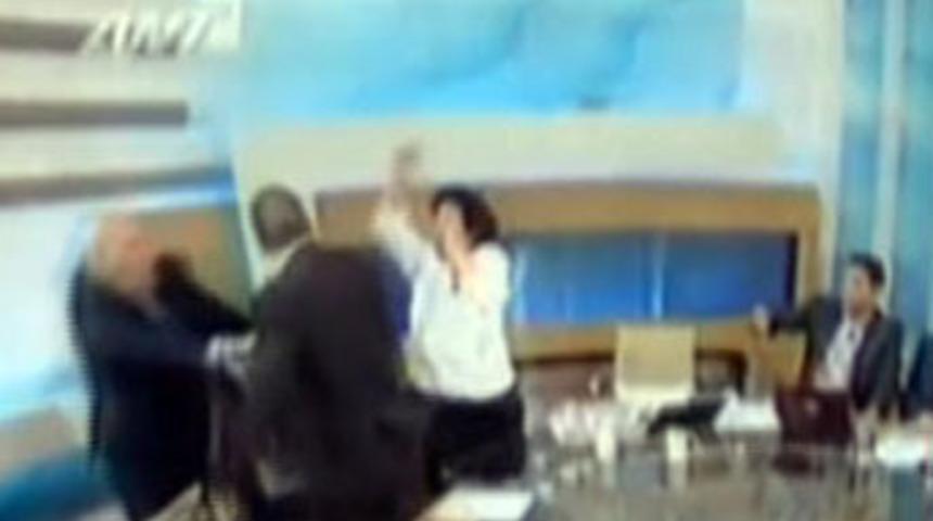 Hem d&ouml;vd&uuml; hem davacı oldu!