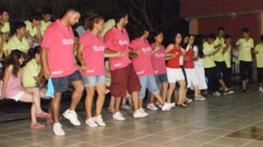 Gen&ccedil;lik kamplarında kız ve erkekler ayrıldı