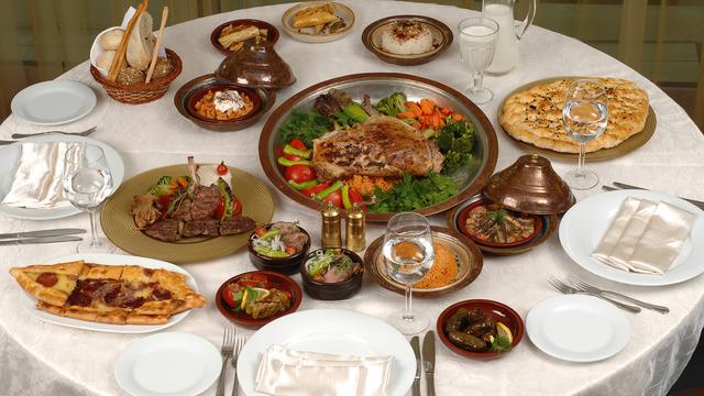 Ramazanın 15. günü iftar menüsü: 'İftara ne pişirsem?' diyenlere pratik tarifler!