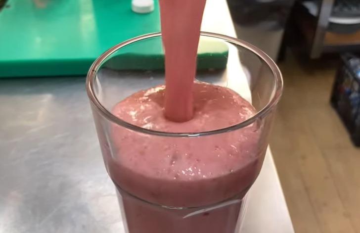 Ramazan’da tok tutan atom içeceği kapış kapış gidiyor! 'Satışlarımız yükseldi' Bağışıklık sistemini güçlendiriyor, vücuda enerji veriyor G4