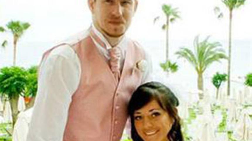 Bir günde iki kere evlendiler!