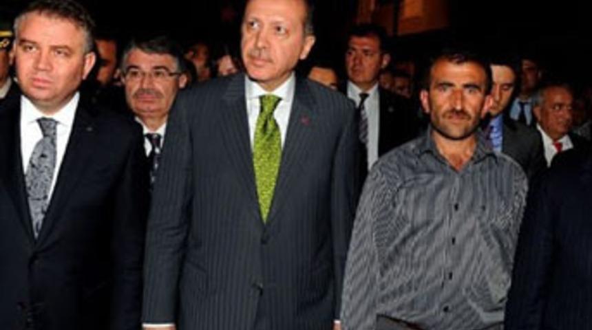 Başbakan şehit evinde!