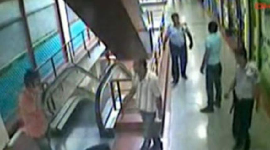 Plazada dehşet anları