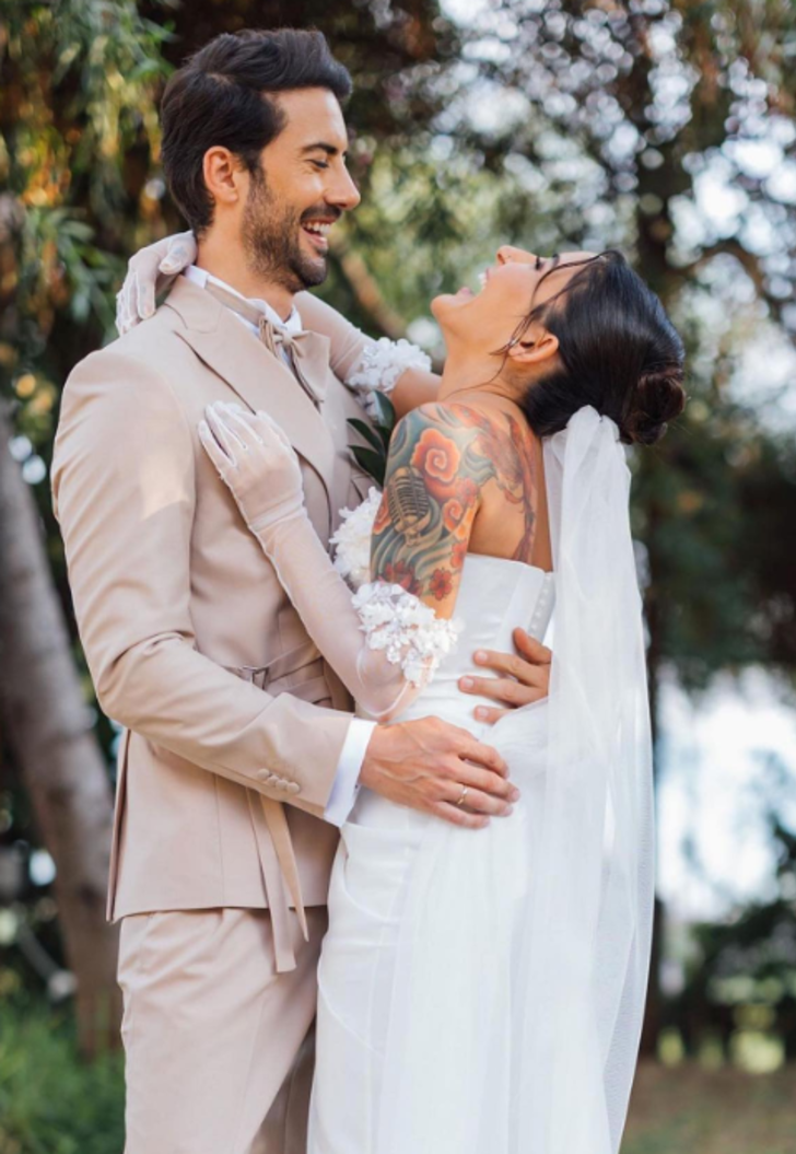 Melek Mosso'nun gelinlikli pozlarına çirkin yorumlar! "Midem bulandı" diyerek kızdı G3