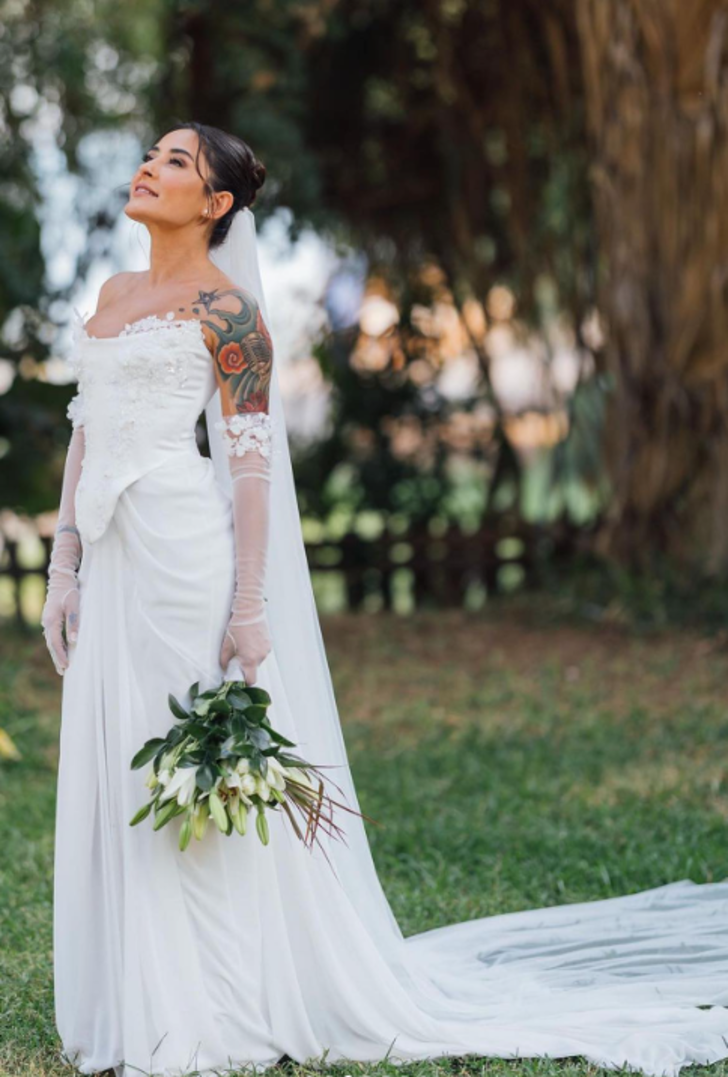 Melek Mosso'nun gelinlikli pozlarına çirkin yorumlar! "Midem bulandı" diyerek kızdı G5