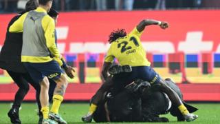 Trabzonspor Fenerbahçe maçının ardından yaşanan olaylarda en çok konuşulan isimdi! Osayi Samuel ilk kez konuştu