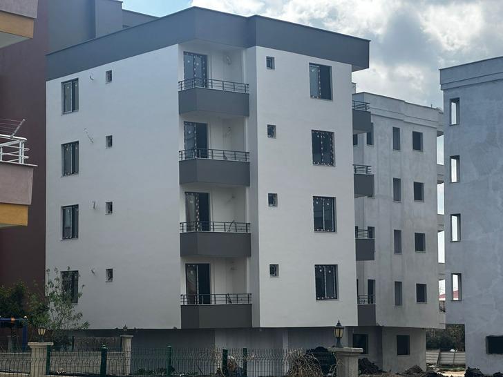 4 katlı yeni bina yan yatmaya başladı! Hızla ekipler sevk edildi... Tedirginlik yaratan görüntü G3