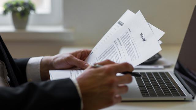 İnsan kaynakları nedir, ne iş yapar? İnsan kaynakları uzmanı nasıl olunur? İnsan kaynakları maaşı