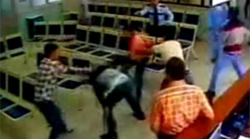 Acil serviste böyle bıçaklandı