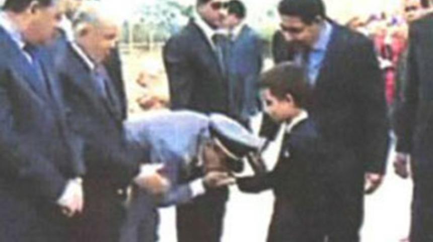 Bu fotoğraf ülkeyi karıştırdı