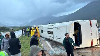 Mersin'de işçi servisi kaza yaptı! Çok sayıda yaralı var