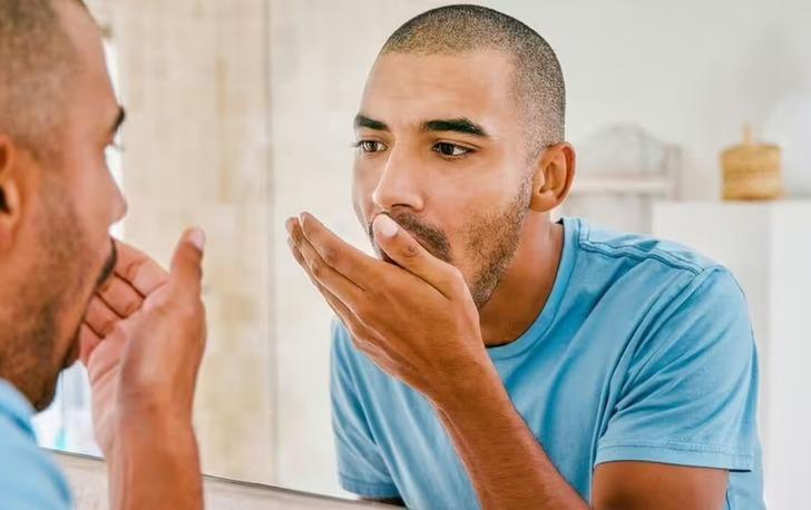 Sakın göz ardı etmeyin! Uzman isim 'kötü ağız kokusunun baş sebebi' diyerek açıkladı G1