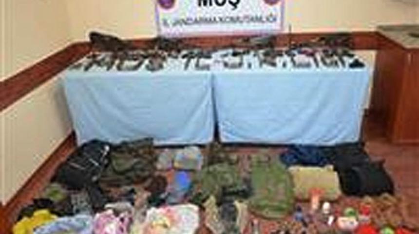 Hainlerin sığınağından bakın neler çıktı