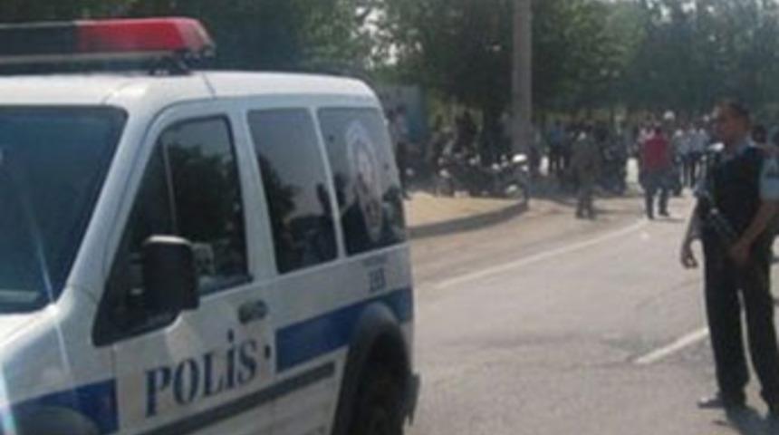 Flaş...İstanbul'da polise saldırı