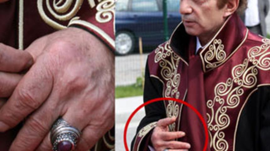 Yeni c&uuml;ppe, yeni y&uuml;z&uuml;k