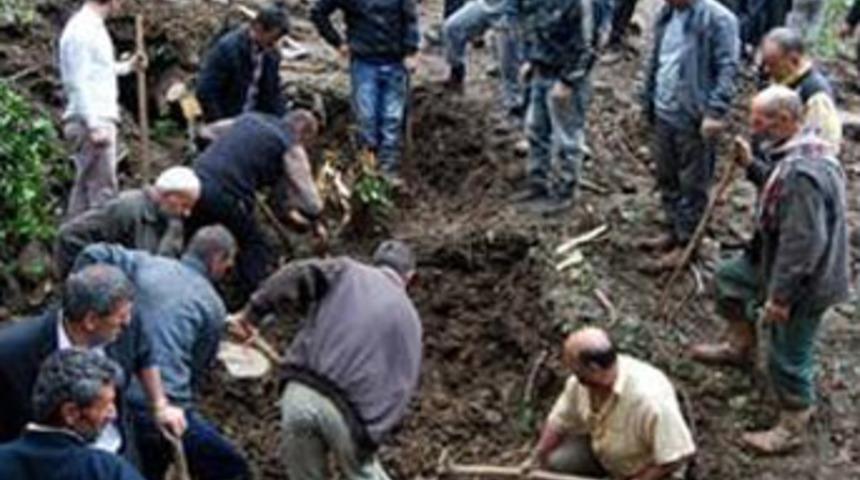 Trabzon'da heyelan can aldı