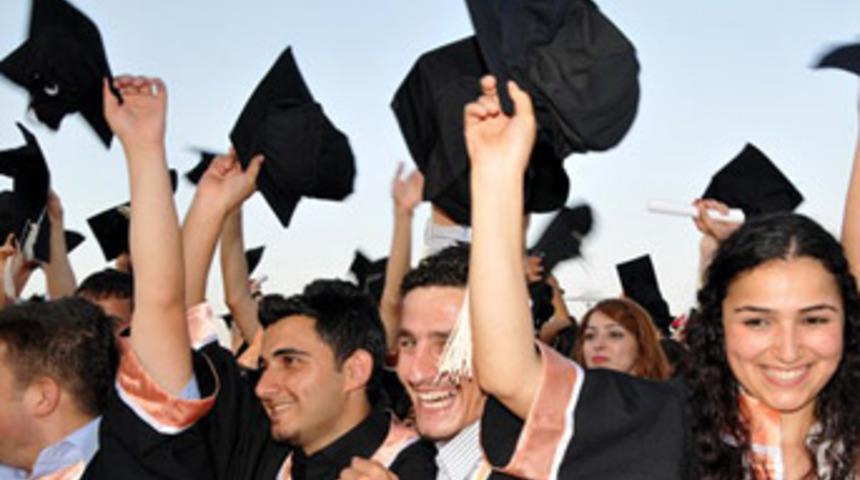 Her &uuml;niversiteye 2 rekt&ouml;rl&uuml;k!