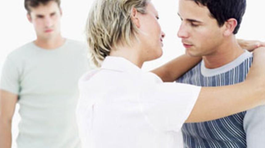 Boşansan da aldatamazsın!