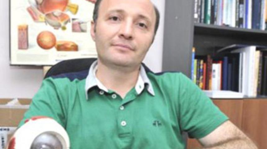 Lensle havuza girmek kör edebilir!