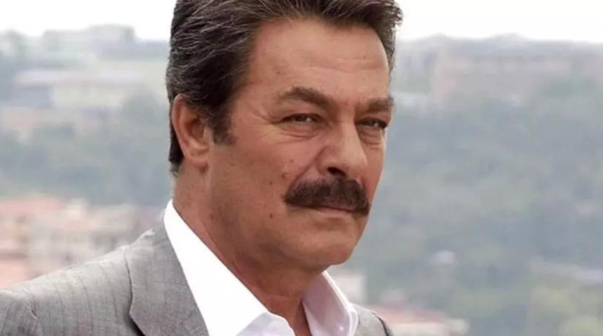 Bakan Koca'dan Kadir İnanır'ın sağlık durumuyla ilgili açıklama geldi! 'Entübe durumdan çıkarılamamıştır'