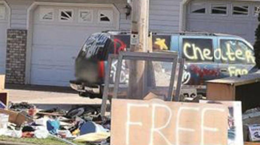 Aldatılan kadın &lsquo;eski eşini sattı&rsquo;