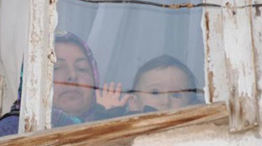 1 yaşında şehit babasını uğurladı