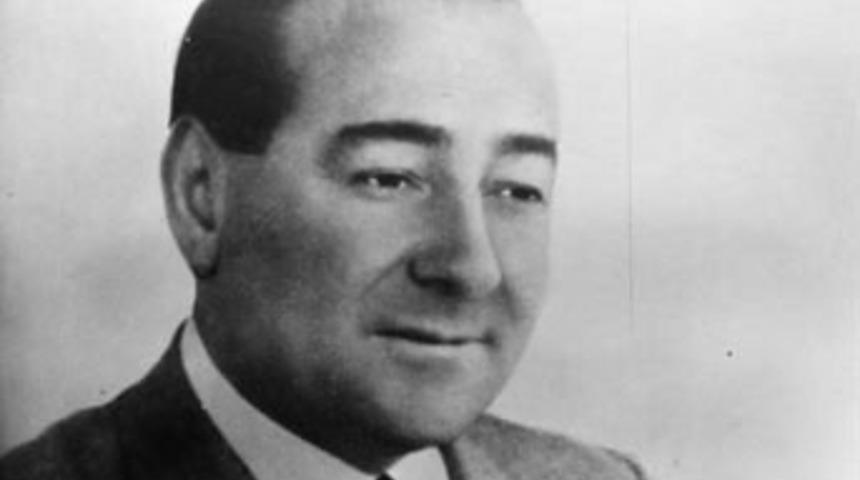 "Menderes&rsquo;in mezarında bek&ccedil;i g&ouml;m&uuml;l&uuml;"