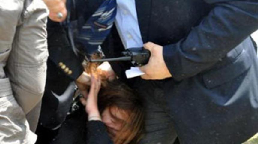 Kız öğrenciye tokat, yumruk, sürükleme