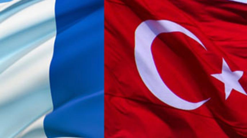 AB’ye serbest seyahat vizesi Paris’in elinde