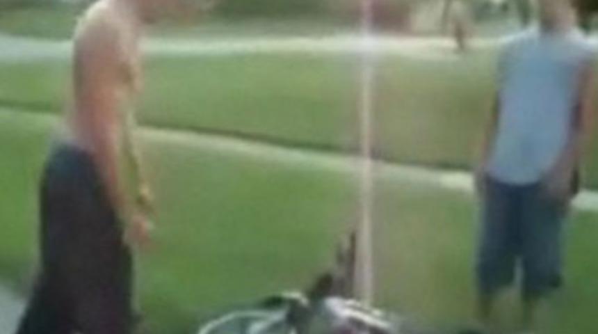 "Oğlum bak git" İngiltere'de yaşandı!