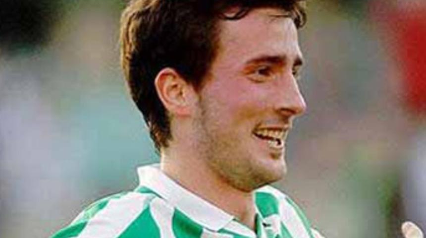 Gen&ccedil; futbolcu kansere yenildi