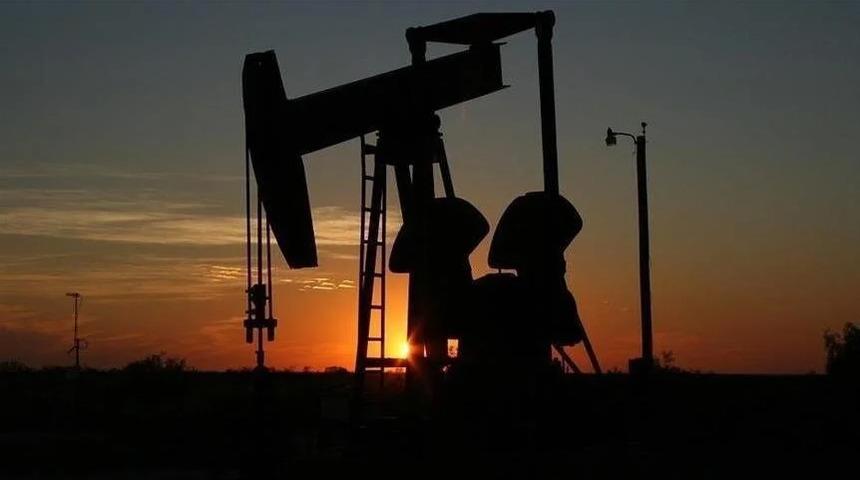 Petrol fiyatlarında aşağı yönlü seyir! ABD verileri bekleniyor