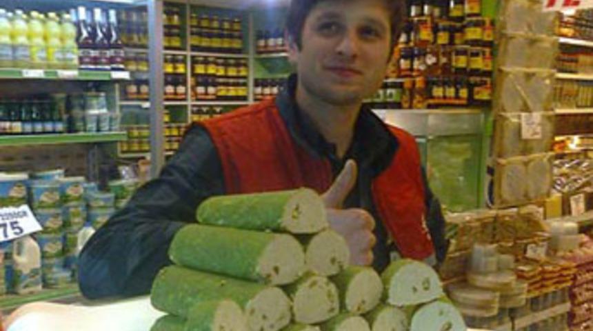 19 yaşındaki genci g&ouml;z&uuml;nden vurdular