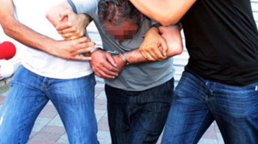 Metrobüste taciz iddiasına suçüstü!