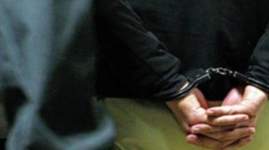 İzmir'de AKP binası yanması: 1 kişi gözaltı